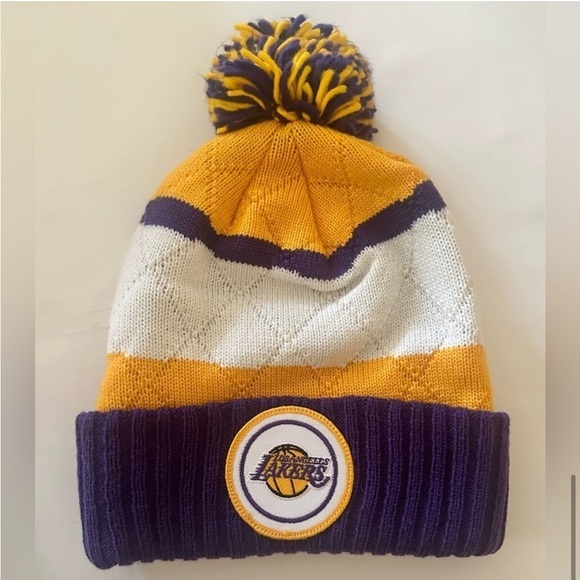 LA Lakers Bundle of 2 Mitchell & Ness + OTS NBA Logo Knit Cuffed Beanie Hats - Picture 5 of 11